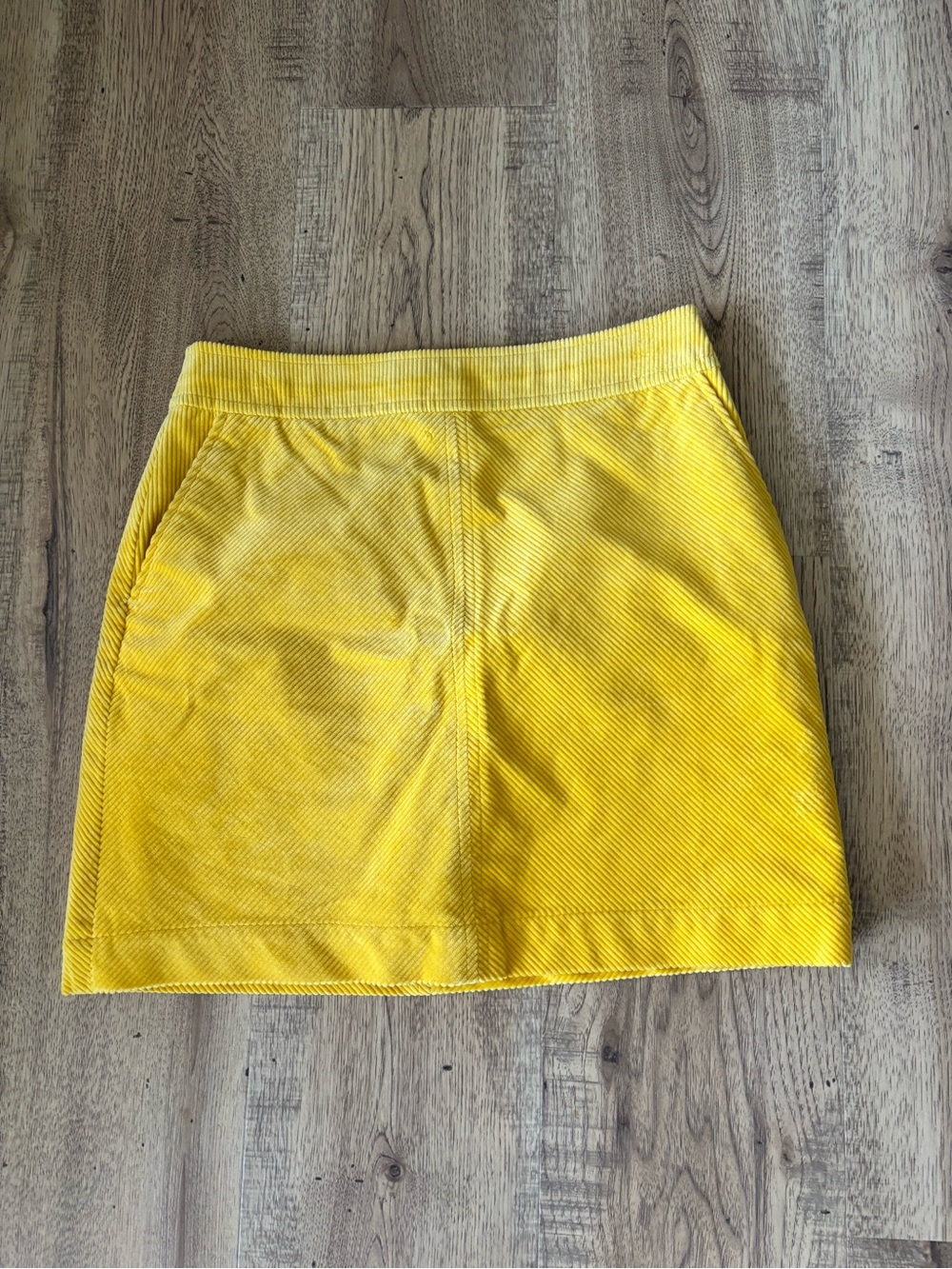 Boden bright yellow corduroy mini skirt size 4p EUC